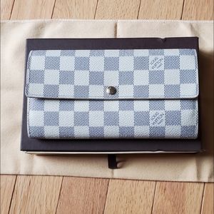 ❤SOLD❤ Louis Vuitton Damier Azur Wallet